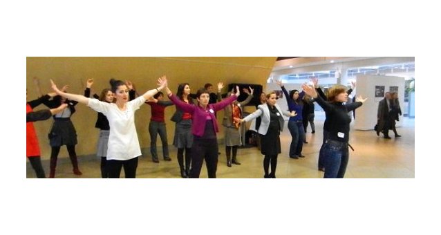 One Billion Rising : European Commissioner Stefan Füle is rising with the European Women's Lobby !