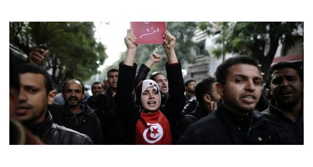Alger et Tunis féminisent leurs assemblées, Le Caire inquiète 
