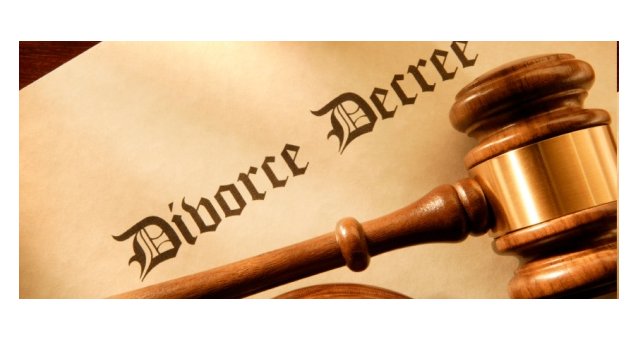 Malta legalises divorce